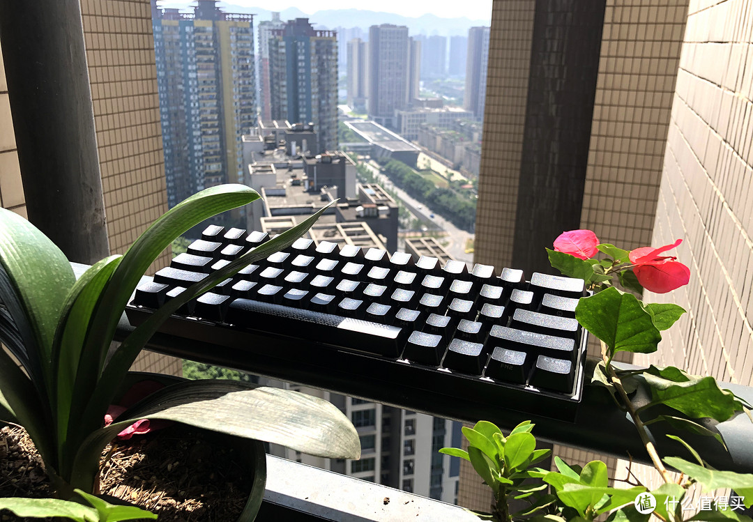像疯一样自由!——美商海盗船K65MINI RGB游戏机械键盘评测