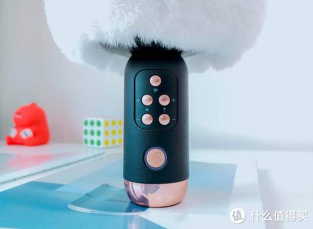 声音里的美图秀秀，唱吧小巨蛋G3麦克风评测：防啸叫+快充