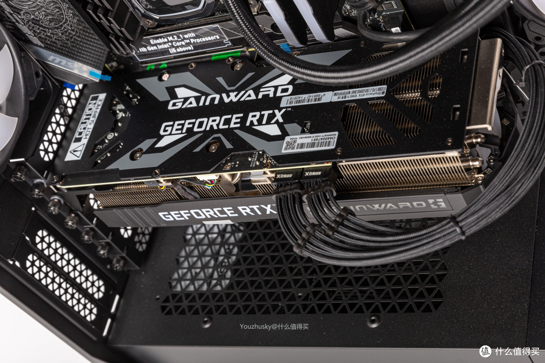 耕升RTX3080TI炫光OC的背板
