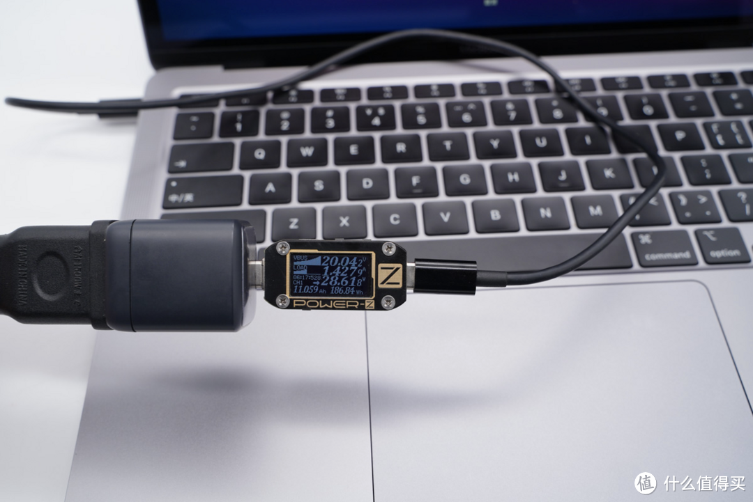 支持三星 25W 快充,Anker 新款 30W 氮化镓超能充评测