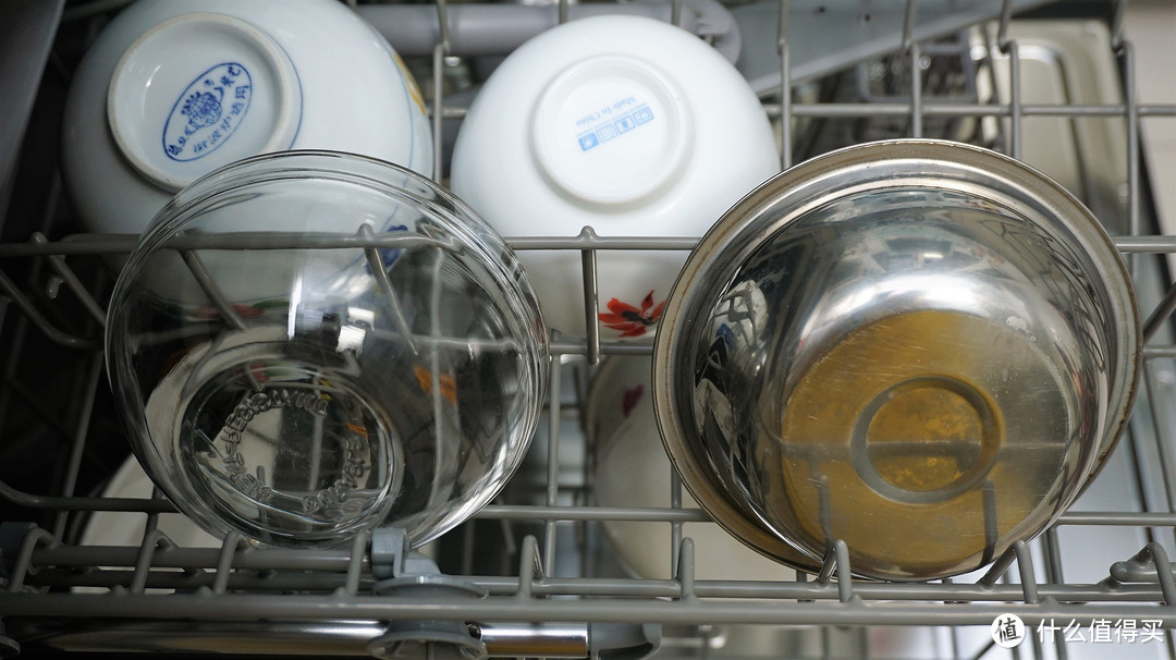 高能气泡洗+百变碗篮+专利独创阀泵一体的方太NJ01嵌入式洗碗机评测