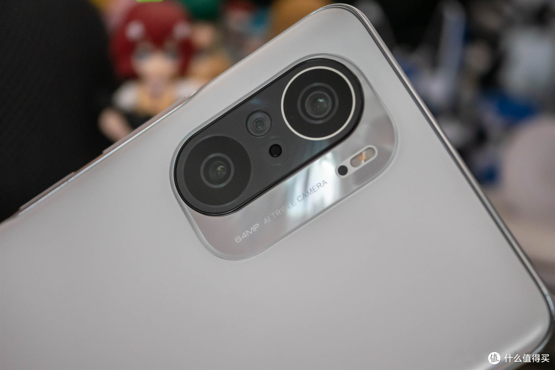 到手价一样,realme GT和红米K40 Pro怎么选?偏科向左,全面向右