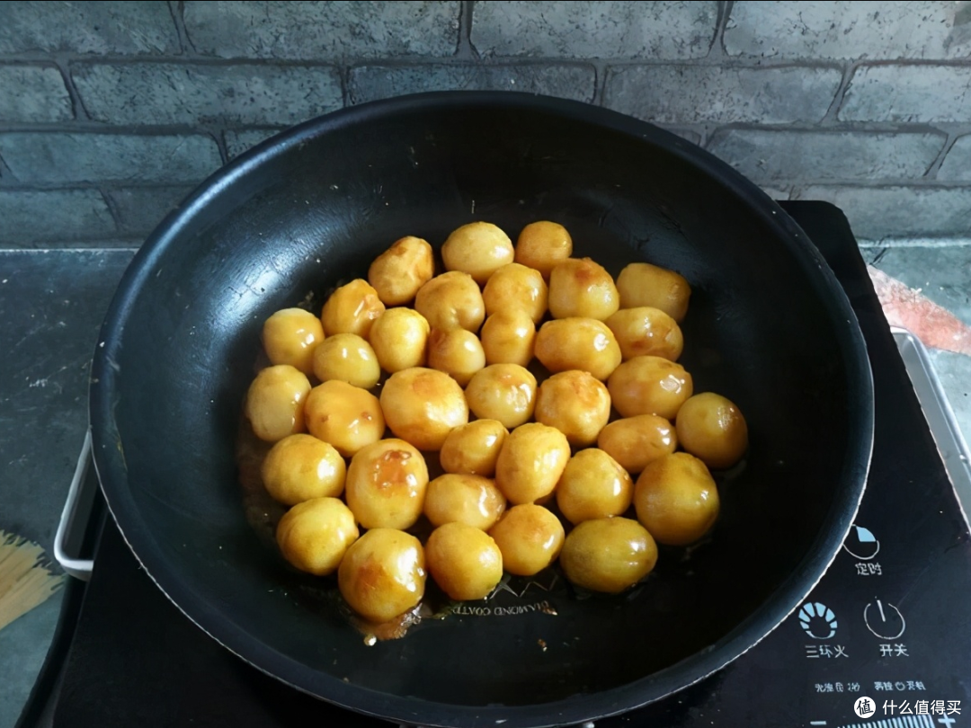 土豆这做法太香了,煎一下软糯甜香,一上桌就被抢光