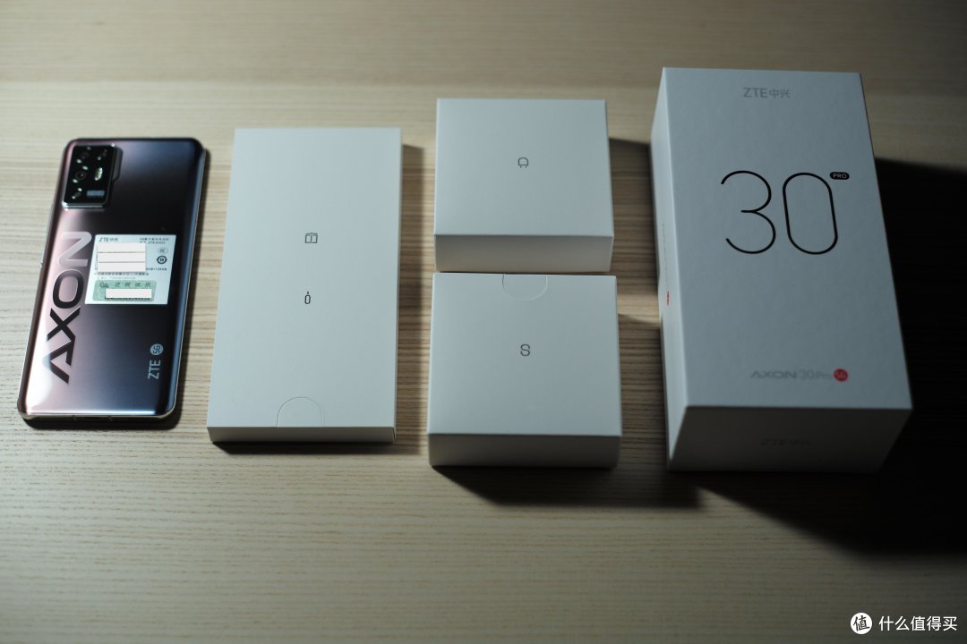 中兴Axon 30 Pro是国产5G手机之光,还是超能打的骁龙888性能旗舰?