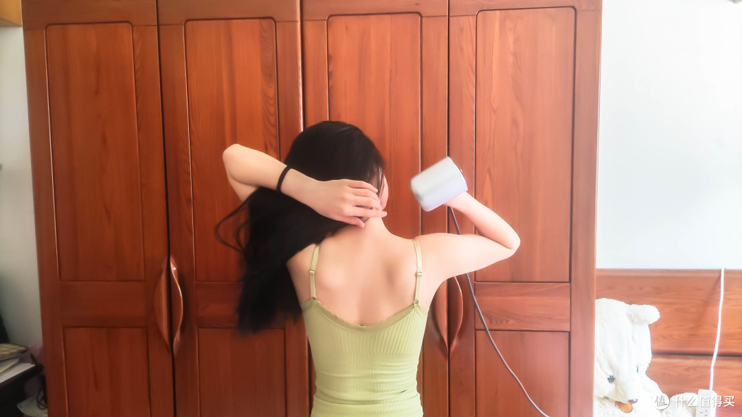 轻巧智能,风力强劲:ZHIBAI 直白 HL908 航天联名款 高速吹风机 评测