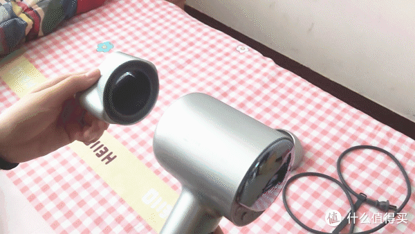 轻巧智能,风力强劲:ZHIBAI 直白 HL908 航天联名款 高速吹风机 评测