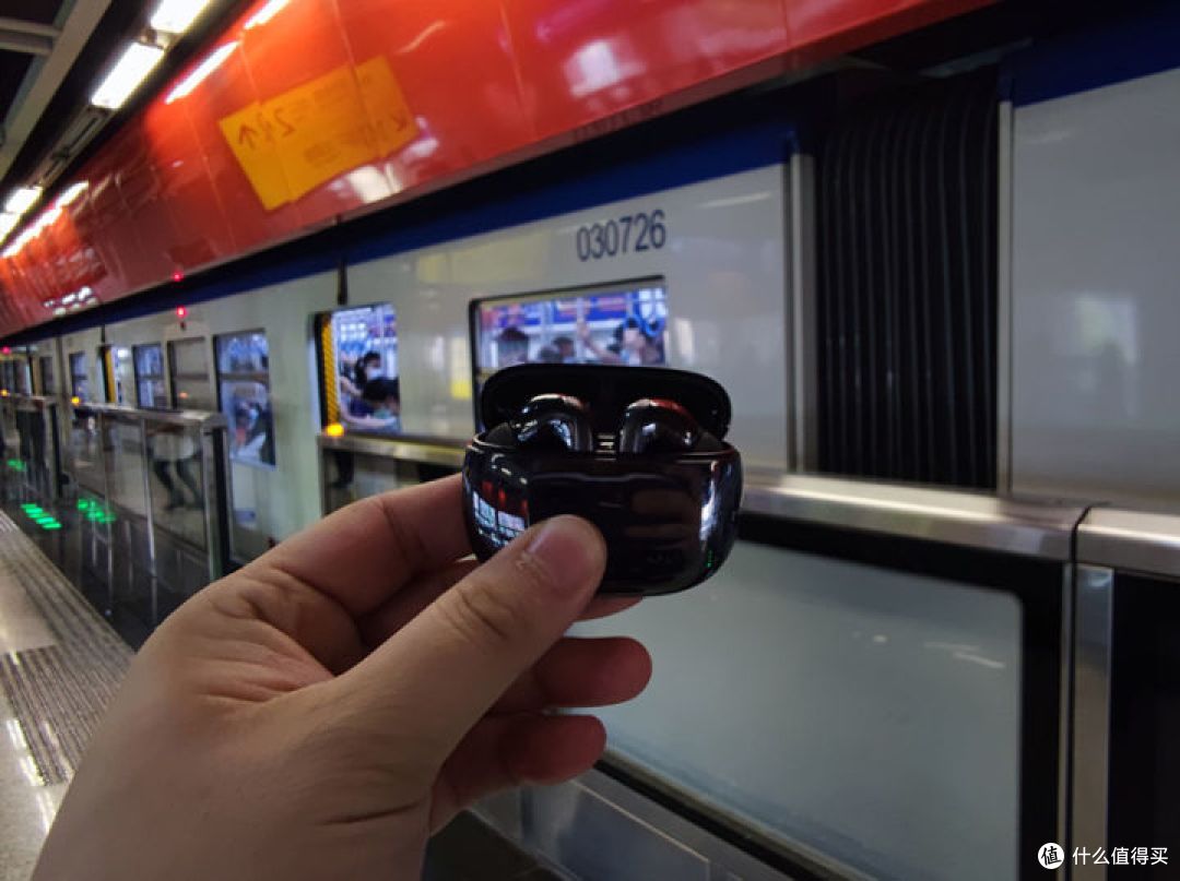 想知道什么样的降噪耳机适合你吗?我来告诉你