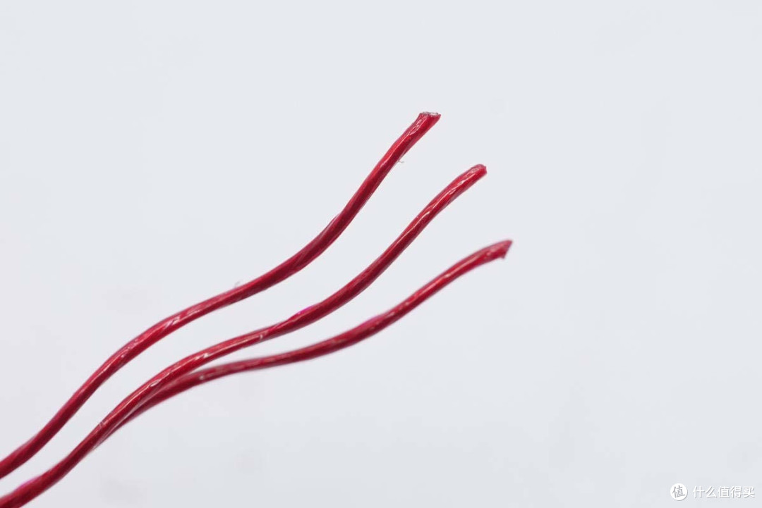拆解报告:苹果Mac Pro标配Lightning编织线