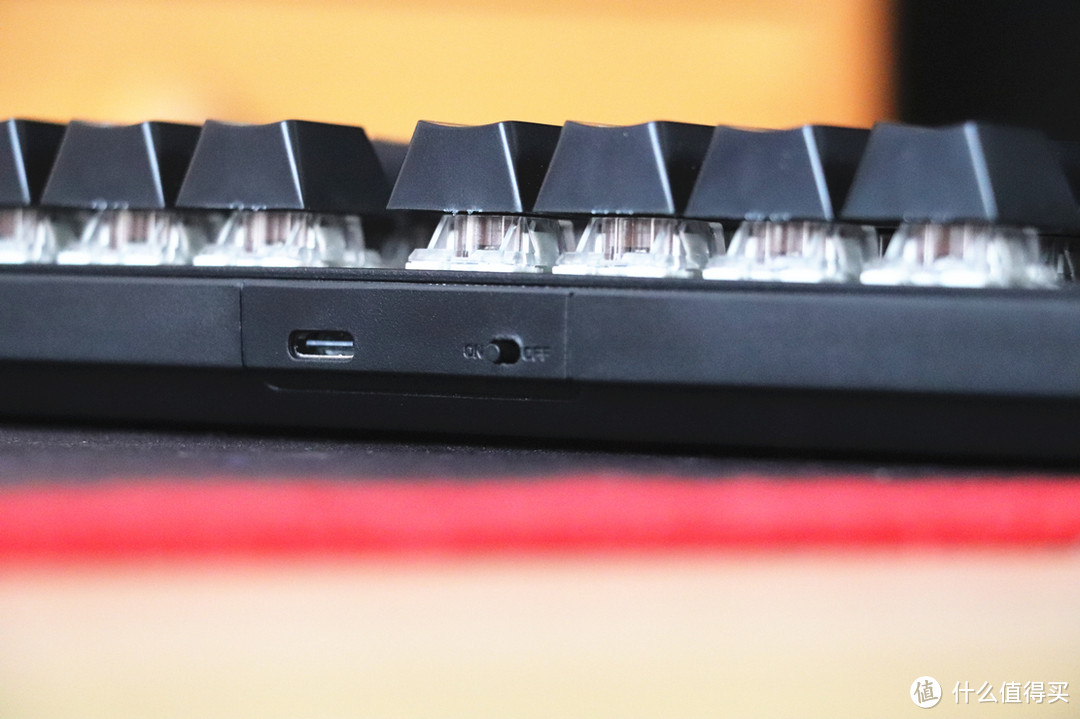 雷柏V500Pro无线机械键盘：无线的自由敲击体验