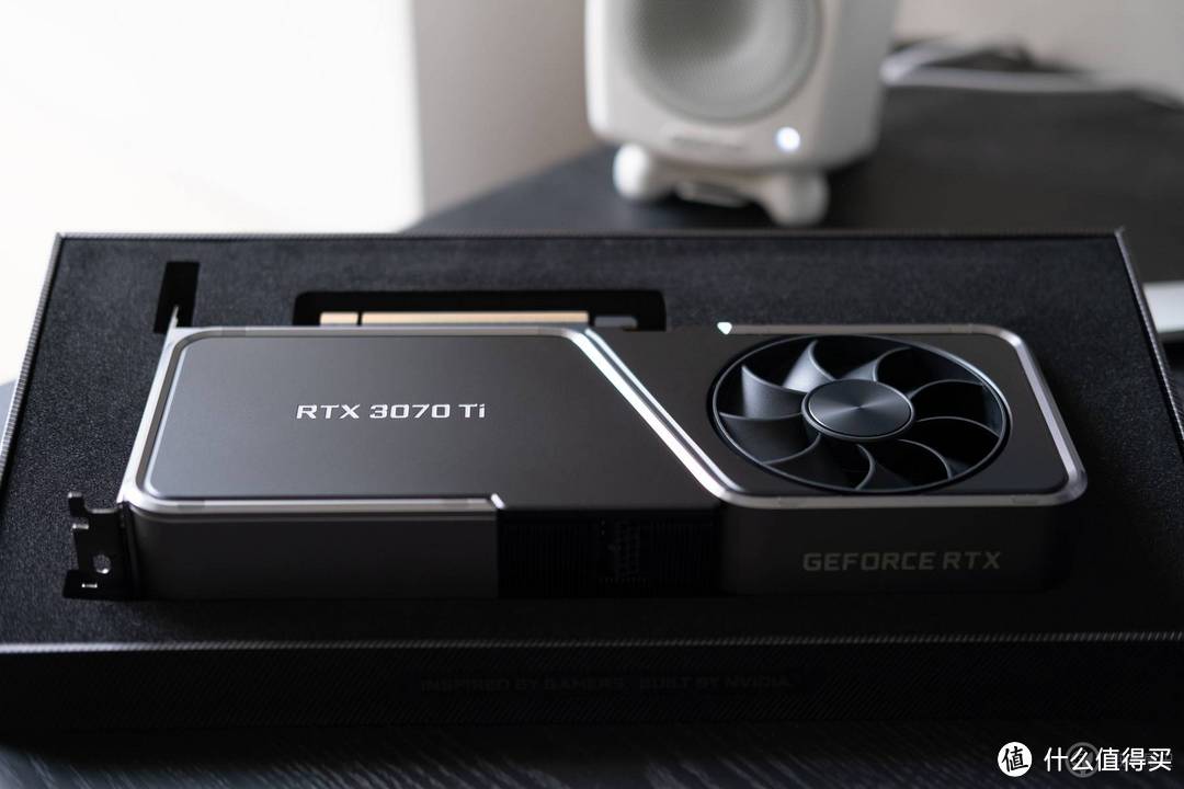 够钟上场，刀法精准的NVIDIA GeForce RTX3070Ti显卡报到