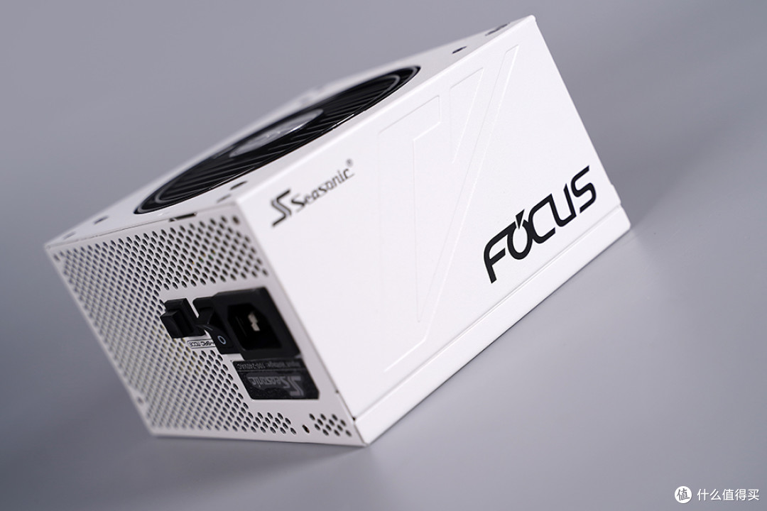 安钛克CUBE DRAK装机展示，11700 + ROG B560-G + 3080TI