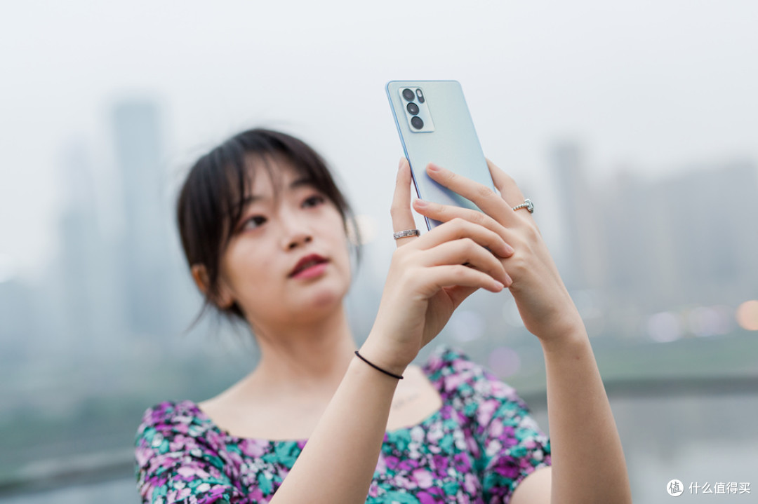 打卡重庆网红的天空之镜,OPPO Reno6 Pro是怎样拍摄出高级感?