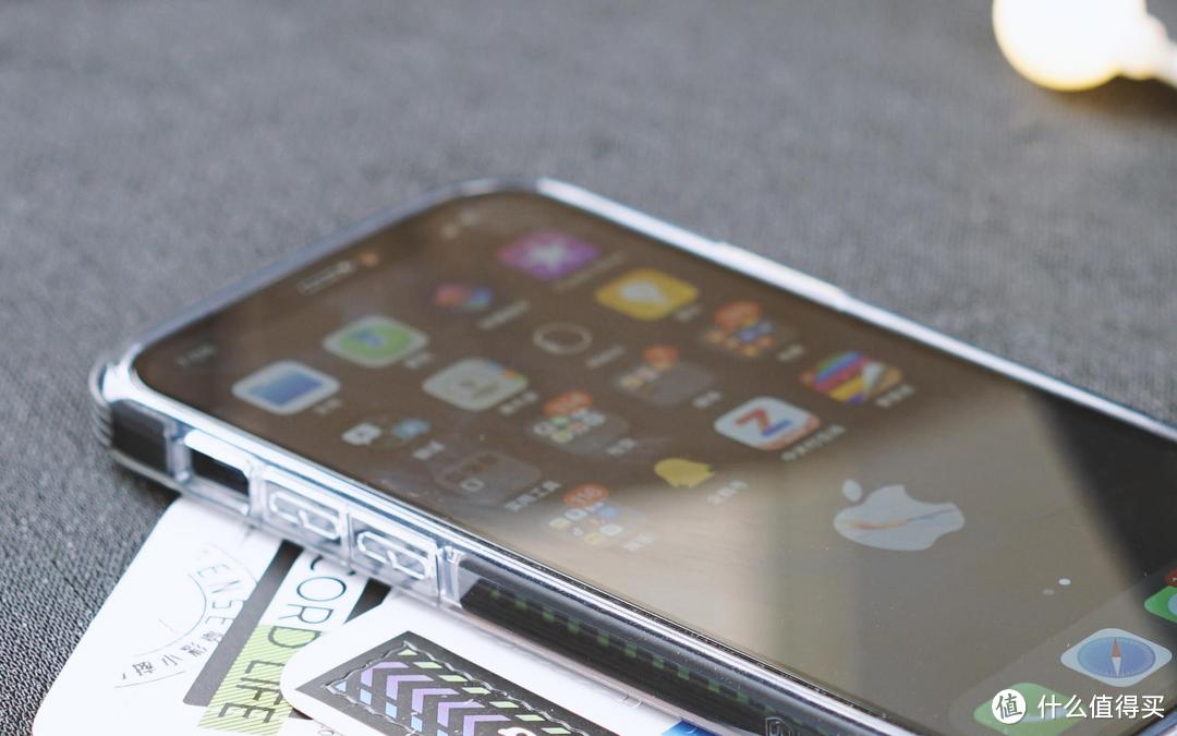 颜值与时尚兼备的薛之谦同款，决色iPhone12小冰砖透明防摔壳体验！