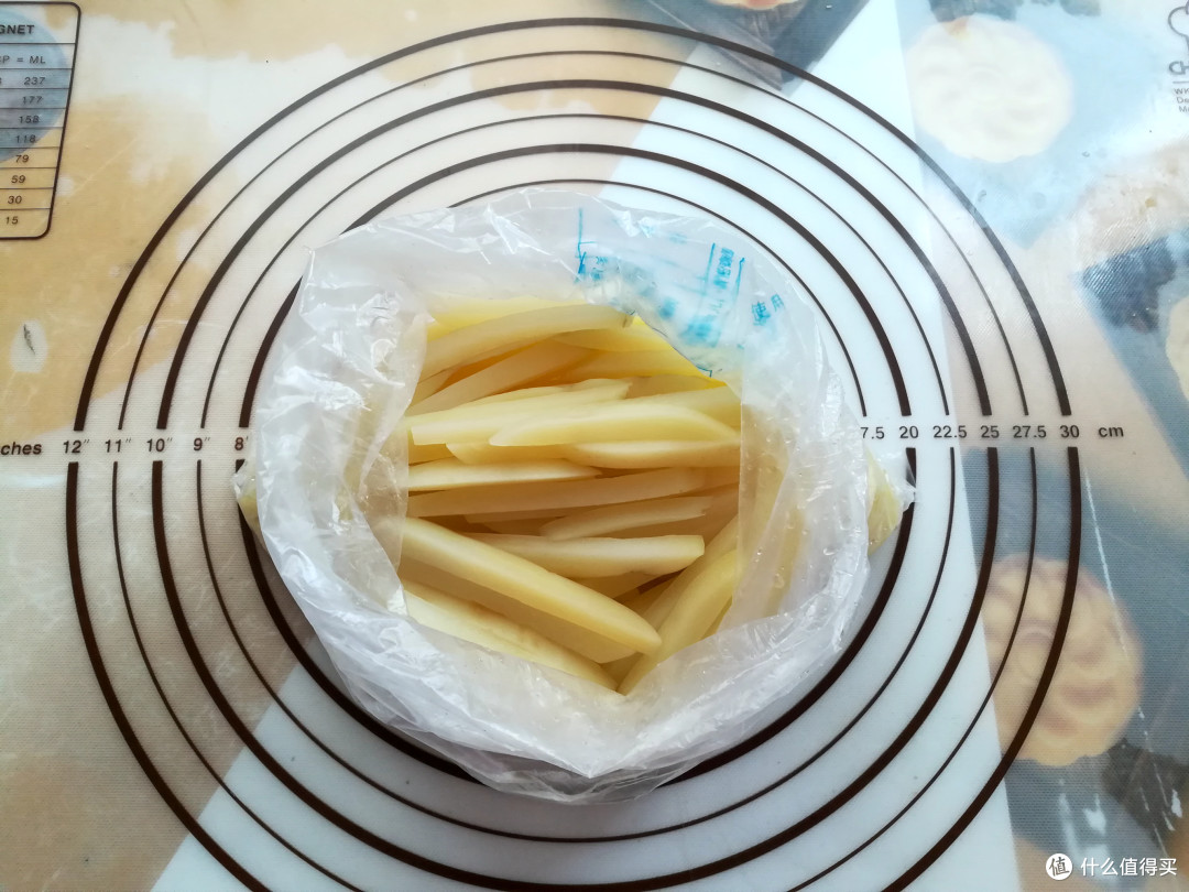 自制薯条掌握1个技巧，比买的好吃，每次做一大盘不够吃