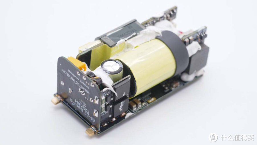 科技东风丨夏普发布全球首款8K专业显示器、小米65W 1A1C氮化镓充电头拆解、创维也带来一款48英寸OLED电竞屏