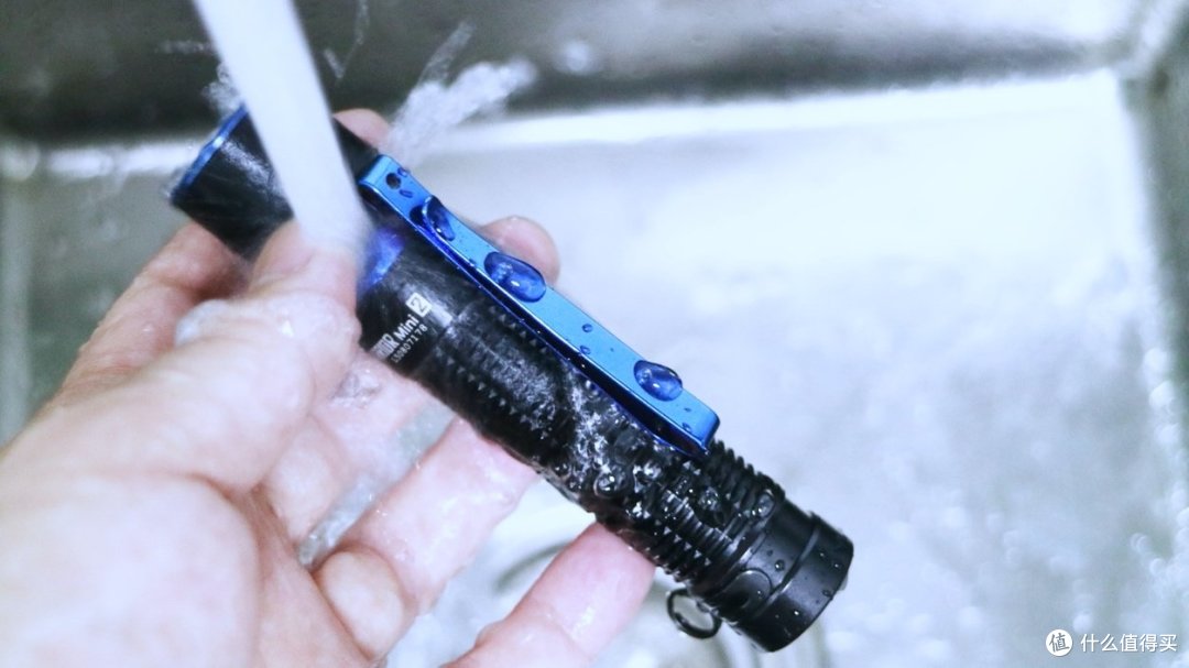 夜黑要人陪,不如手里有傲雷手电武士mini2