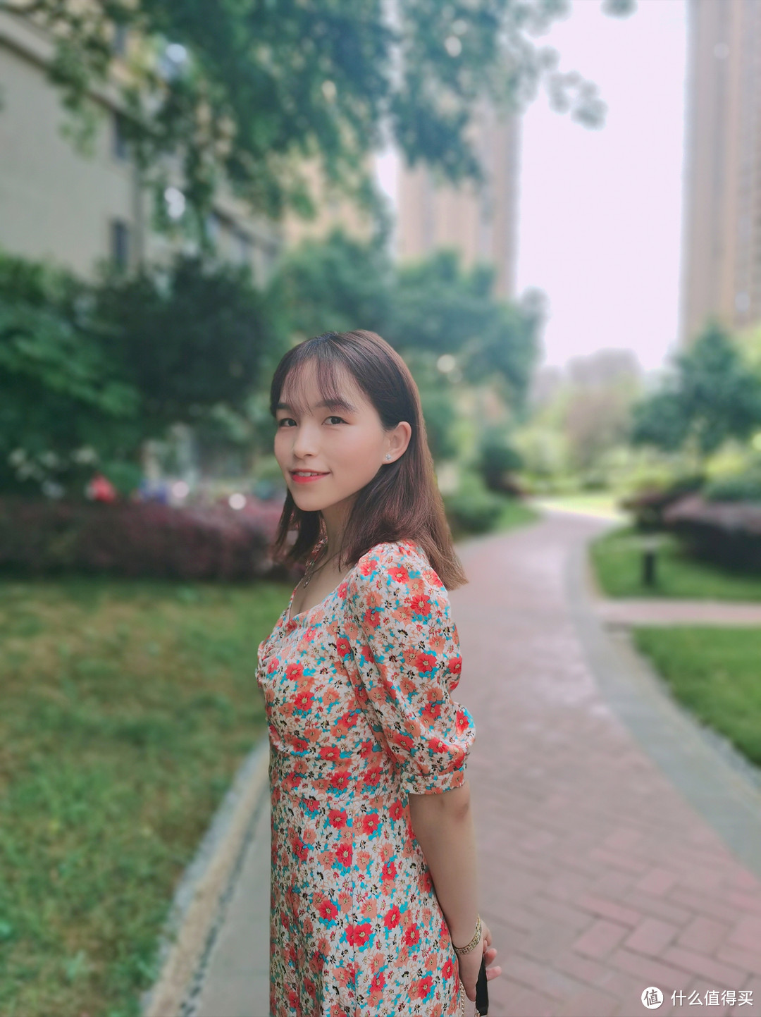 普通小姐姐的夏日私服穿搭，约会通勤两不误