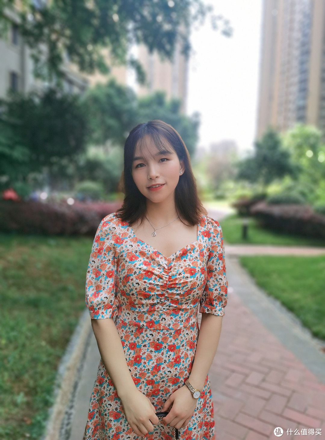 普通小姐姐的夏日私服穿搭，约会通勤两不误