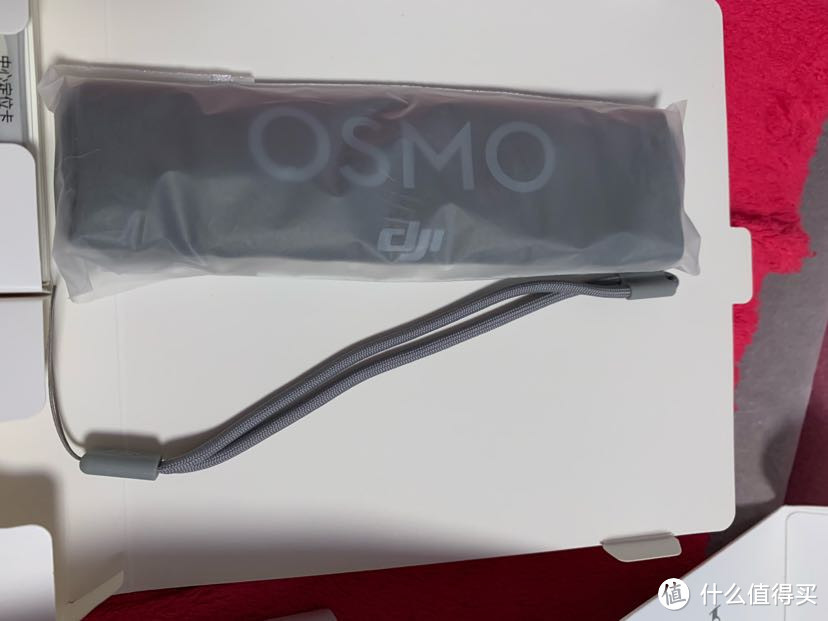 大疆DJI OM 4磁吸手机云台开箱及实际上手体验