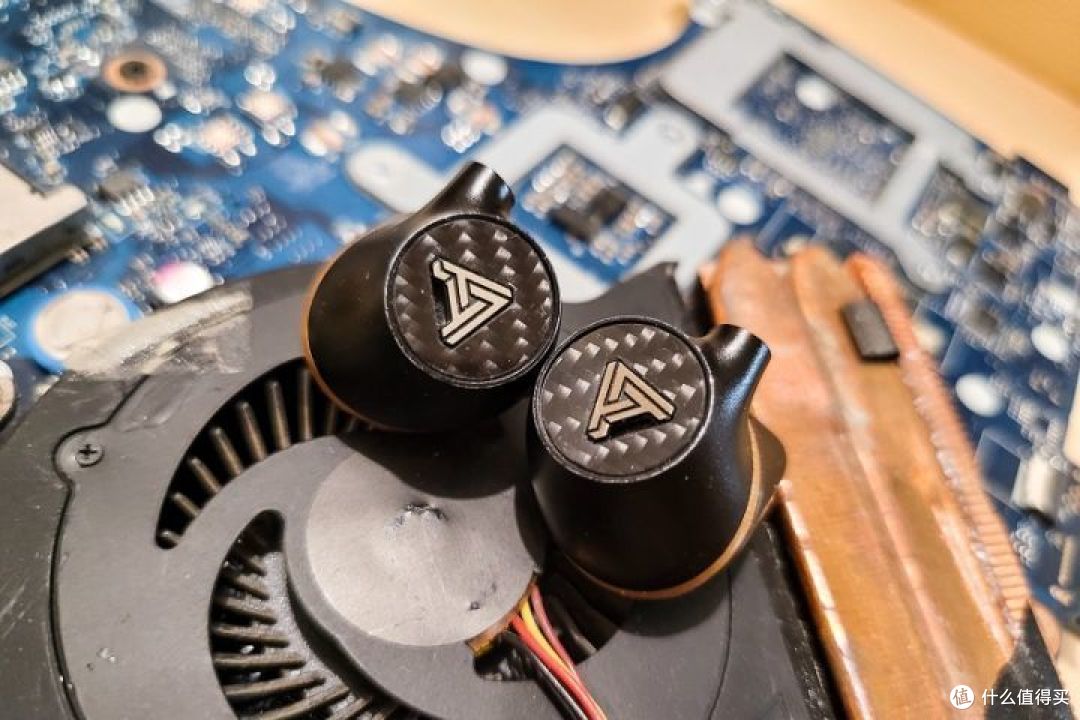 Audeze Euclid,首款封闭式平板振膜耳塞究竟如何?