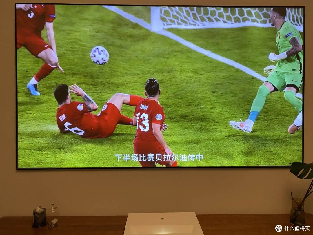 如果你有一万块,电视VS投影怎么选?我来说说看