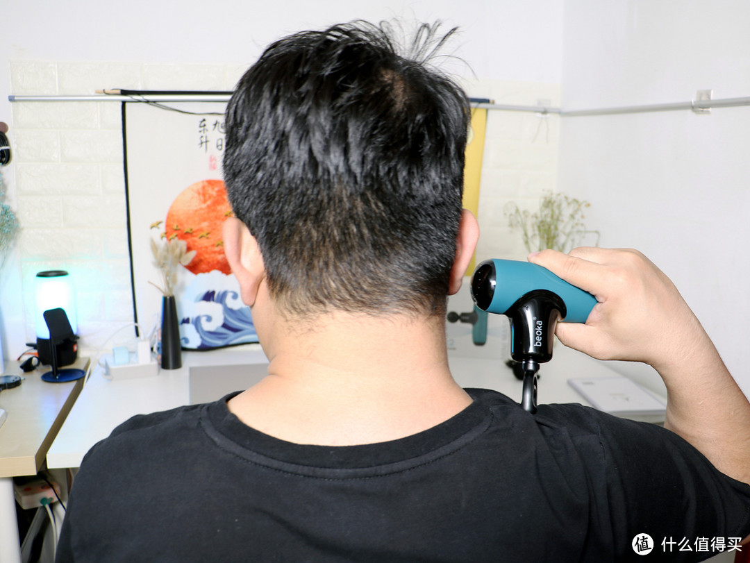 倍益康Q2mini筋膜枪体验报告:小巧、轻盈、长续航,你需要的都有