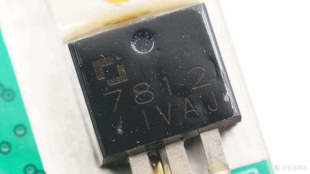 拆解报告：BULL公牛600W户外移动电源GNV-PBM605