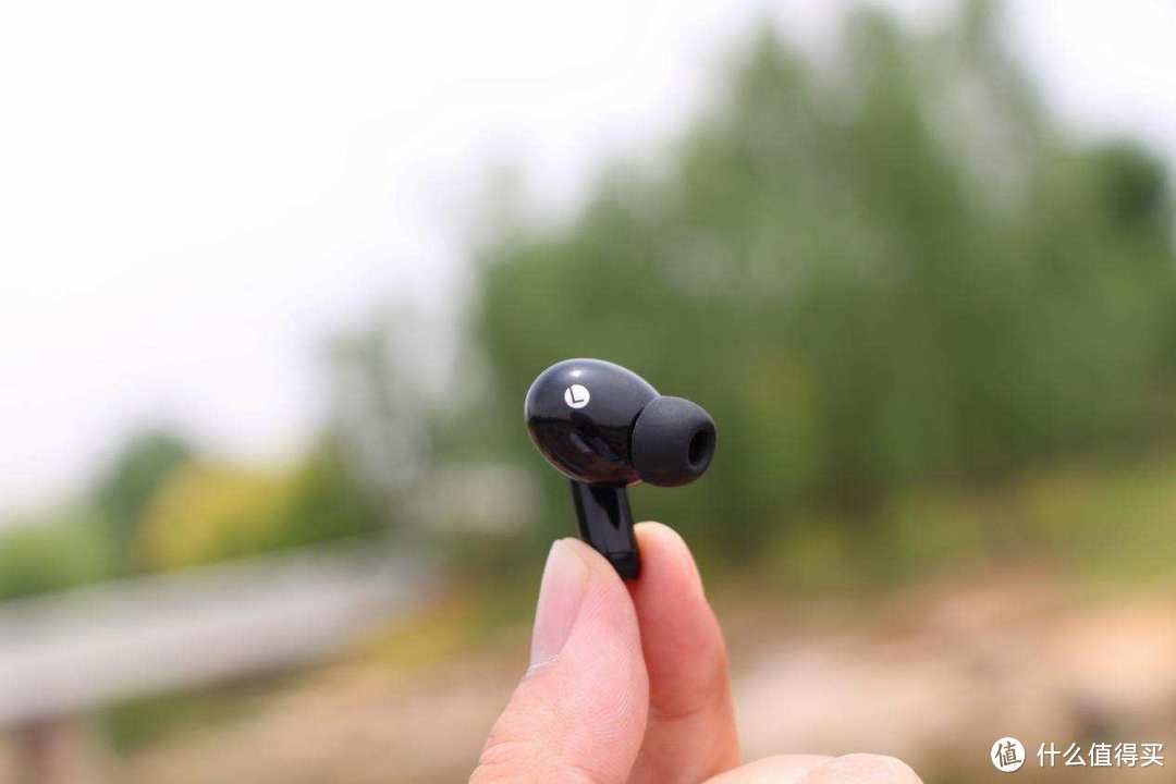 三四百适合健身的无线蓝牙耳机推荐，这款漫步者FitPods不容错过
