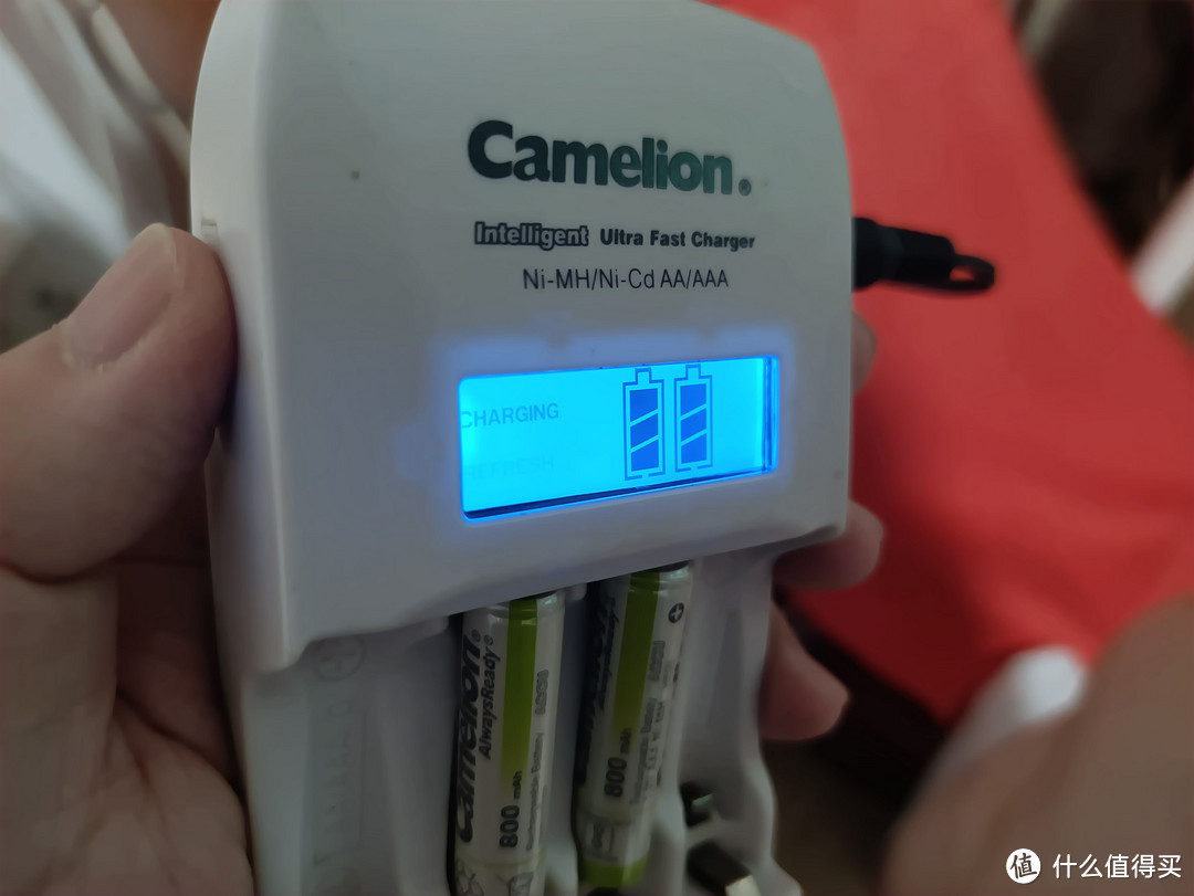 图书馆猿の飞狮（Camelion) BC-0907 四槽LCD智能液晶显示快速充电器 简单晒 