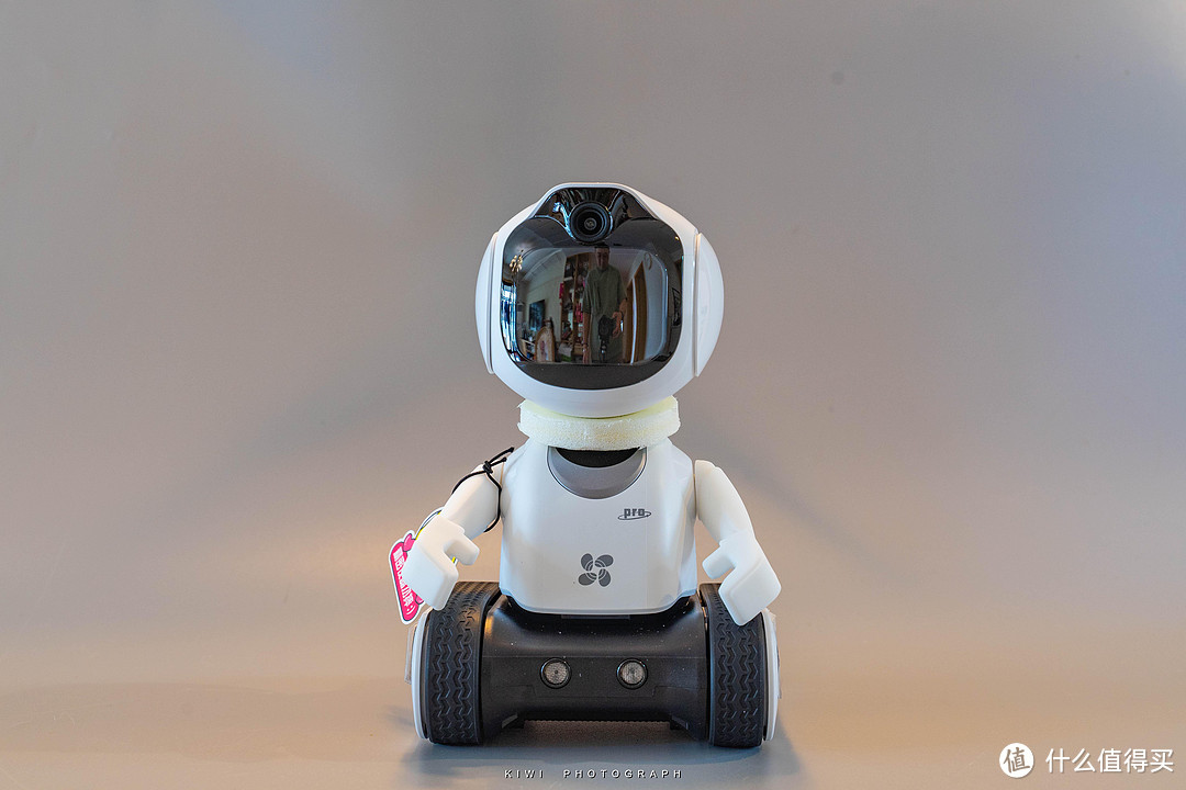 当瓦力照进现实---萤石智能儿童陪护机器人RK2 Pro