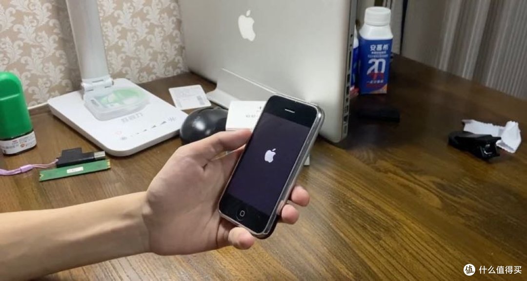 【捡垃圾】14年前梦开始的地方iPhone2g开箱,气质不减当年
