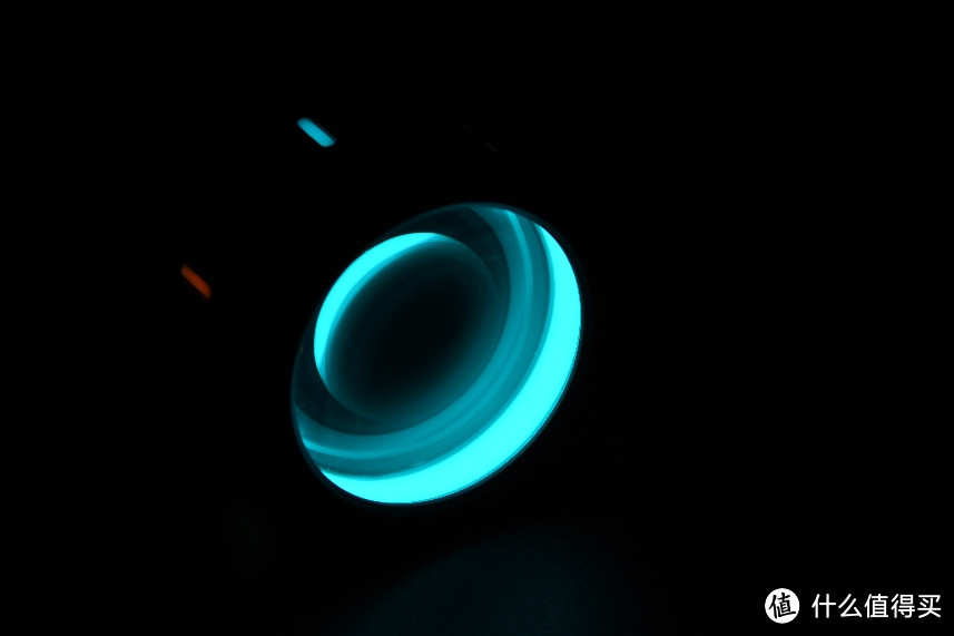 手握光明,刺破黑暗一雷明兔 Lumintop 雷神2白激光手电使用体验