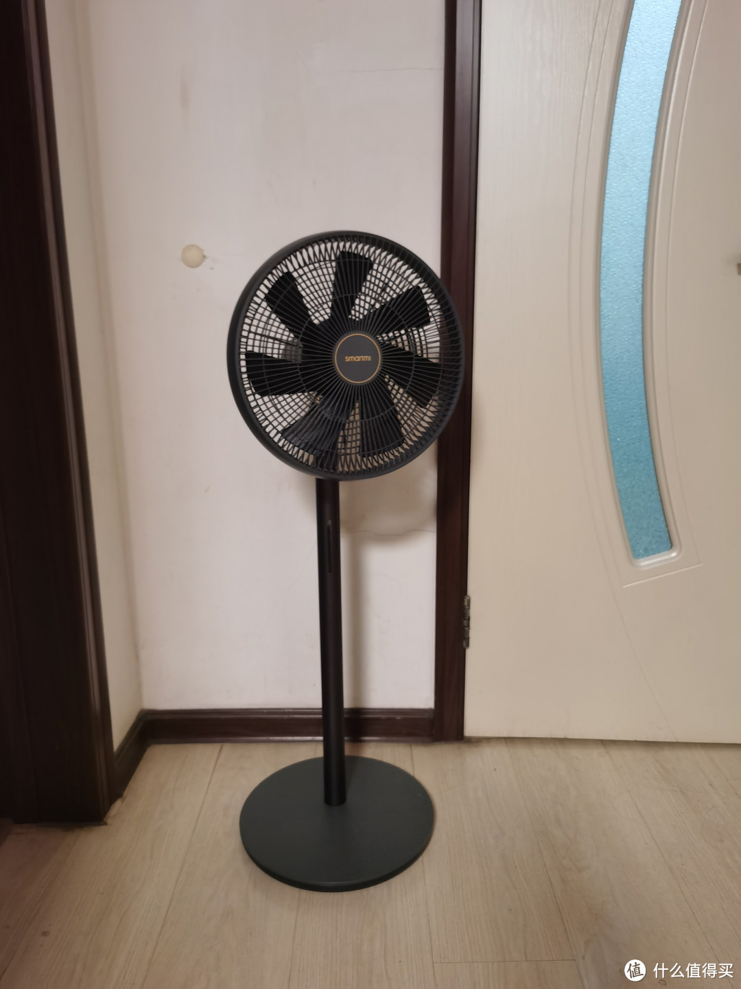 颜值兼具性能的智米直流变频落地扇3陪你度过这炎炎夏日