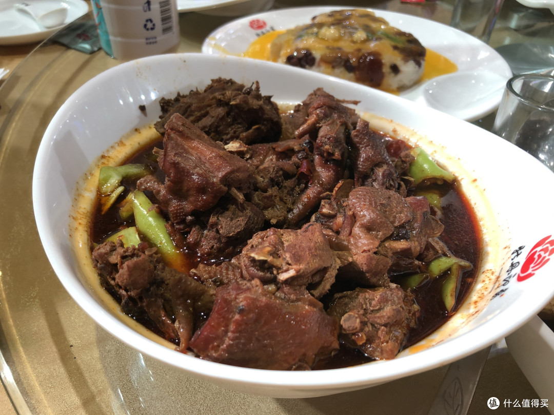 18道菜4道汤,22道菜才799元,三线城市的婚宴菜实惠吗?