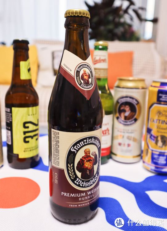 进球了！为欧洲杯选购的十款国外啤酒到底是好喝还是虚有其表？