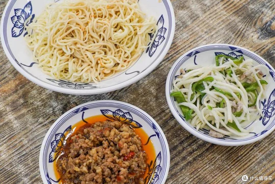 三天狂嗦40碗冷面,告诉你今夏哪家值得吃