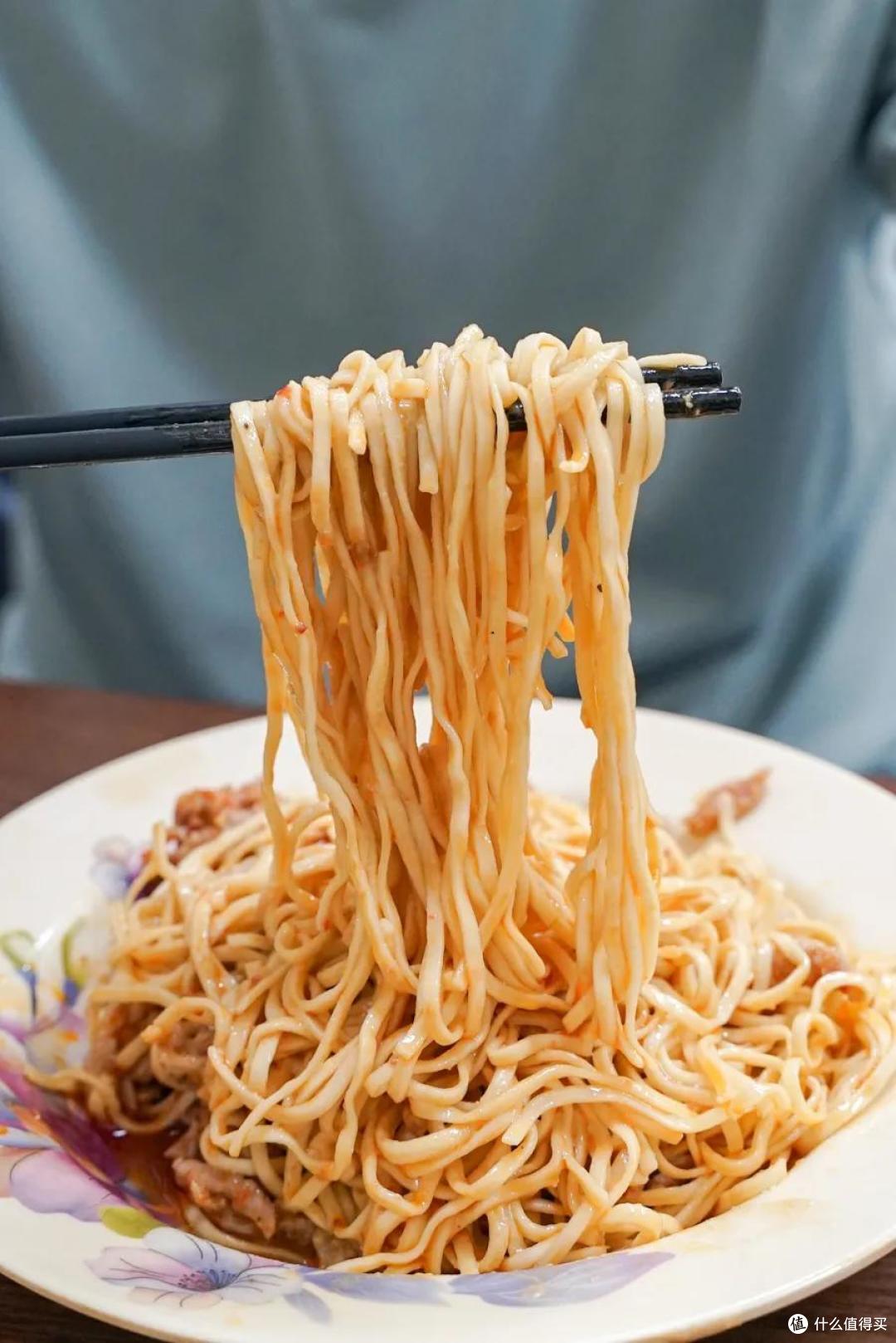 三天狂嗦40碗冷面,告诉你今夏哪家值得吃