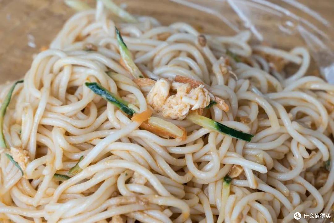 三天狂嗦40碗冷面,告诉你今夏哪家值得吃