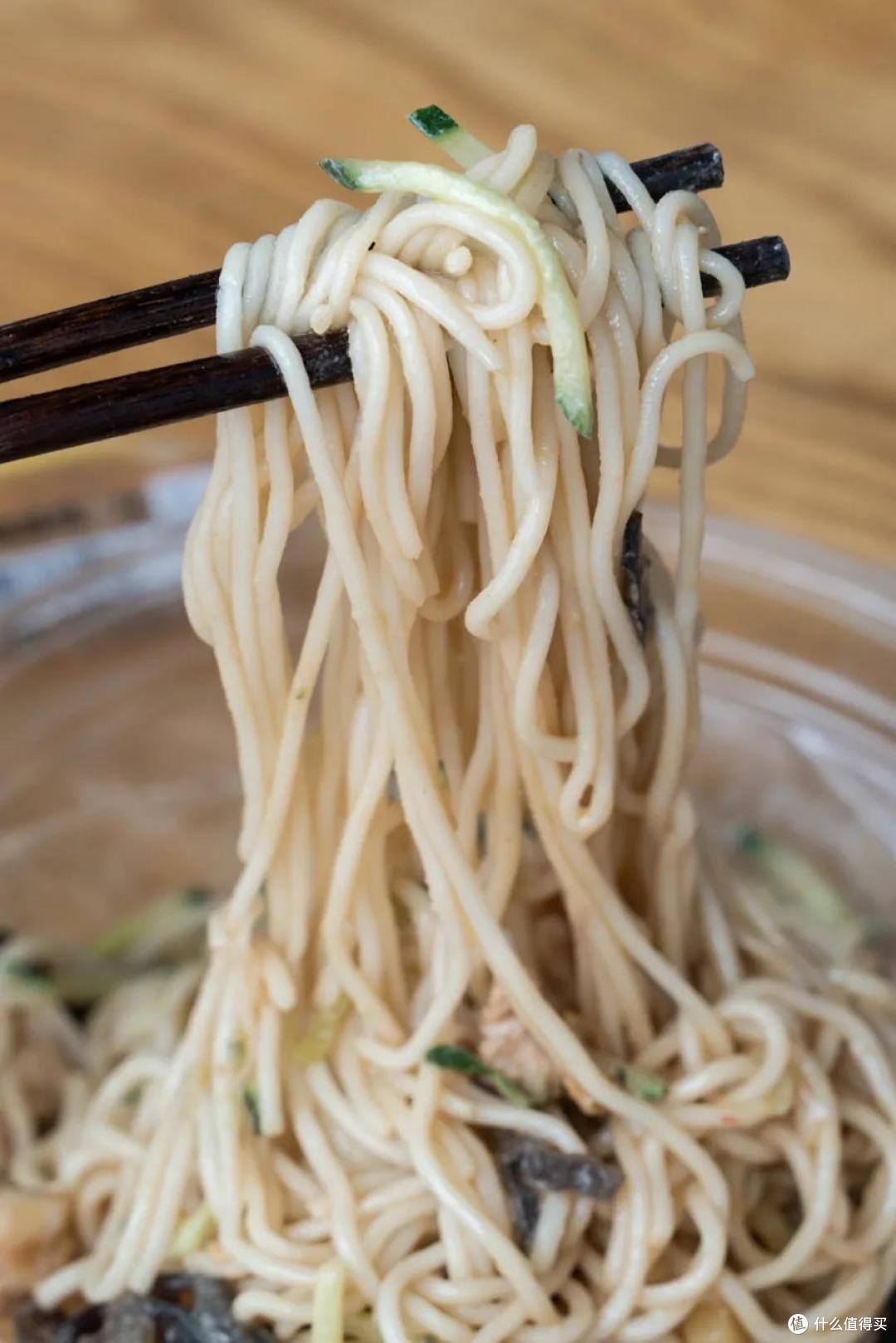 三天狂嗦40碗冷面,告诉你今夏哪家值得吃