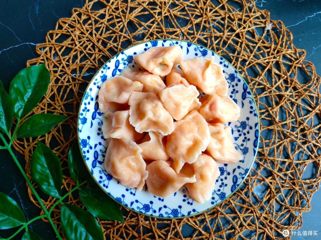 西红柿鸡蛋馅饺子,鲜香味美、一口爆汁,很多人没吃过