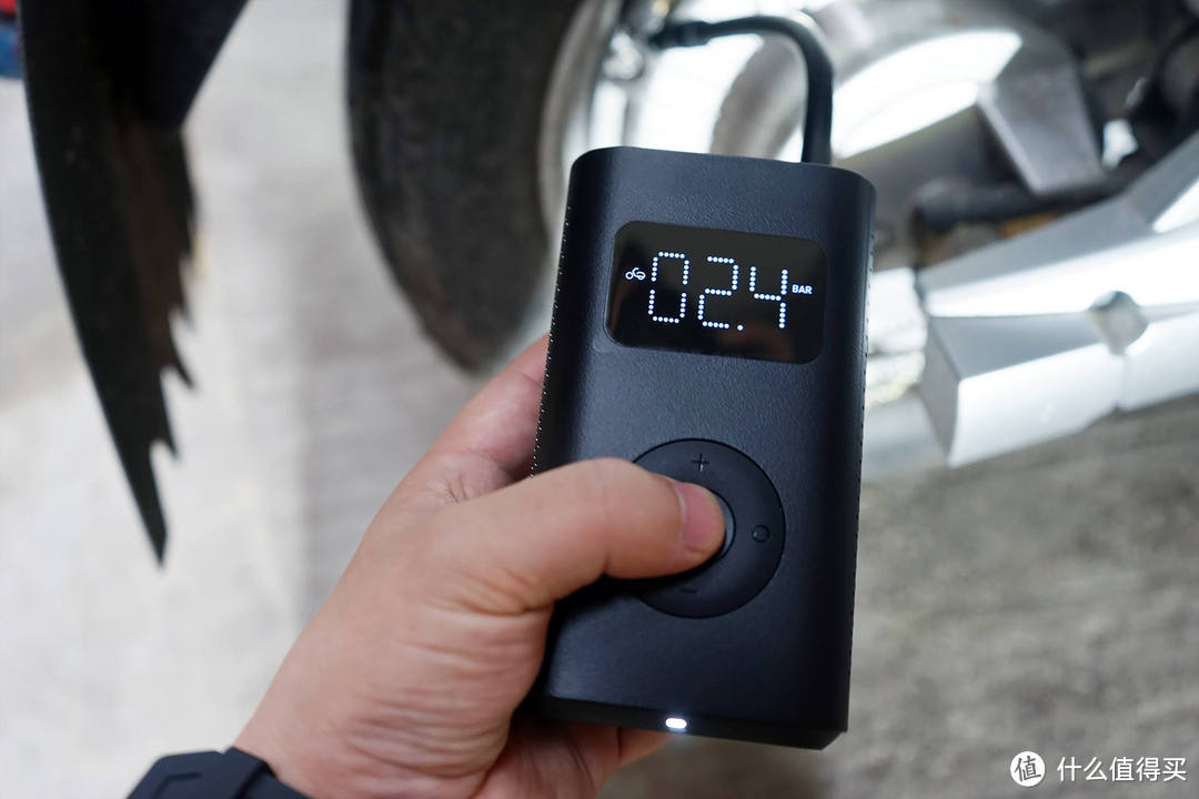 小米又推新品!米家充气宝1S升级版发布:家里的打气筒终于扔了