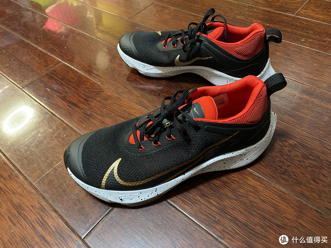 好看带气垫的NIKE  AIR ZOOM SPEED (GS) 跑鞋