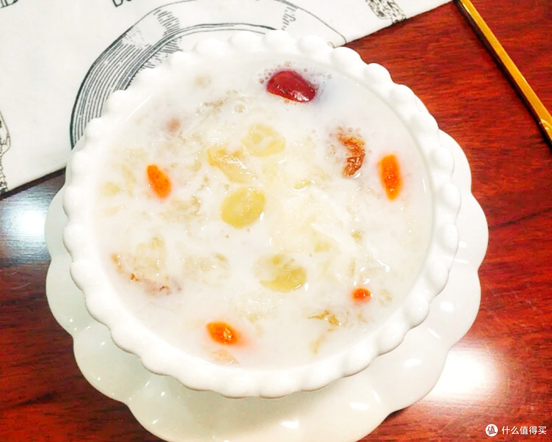 小暑，女性别错过这碗“平民燕窝”，隔三差五吃，美颜补水，皮肤滋润