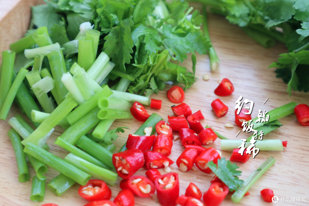 进入伏天,虾肉就得这样吃,酸甜爽口解油腻,比吃小龙虾还过瘾