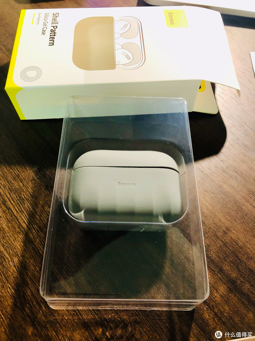 篇四：AirPods pro保护套