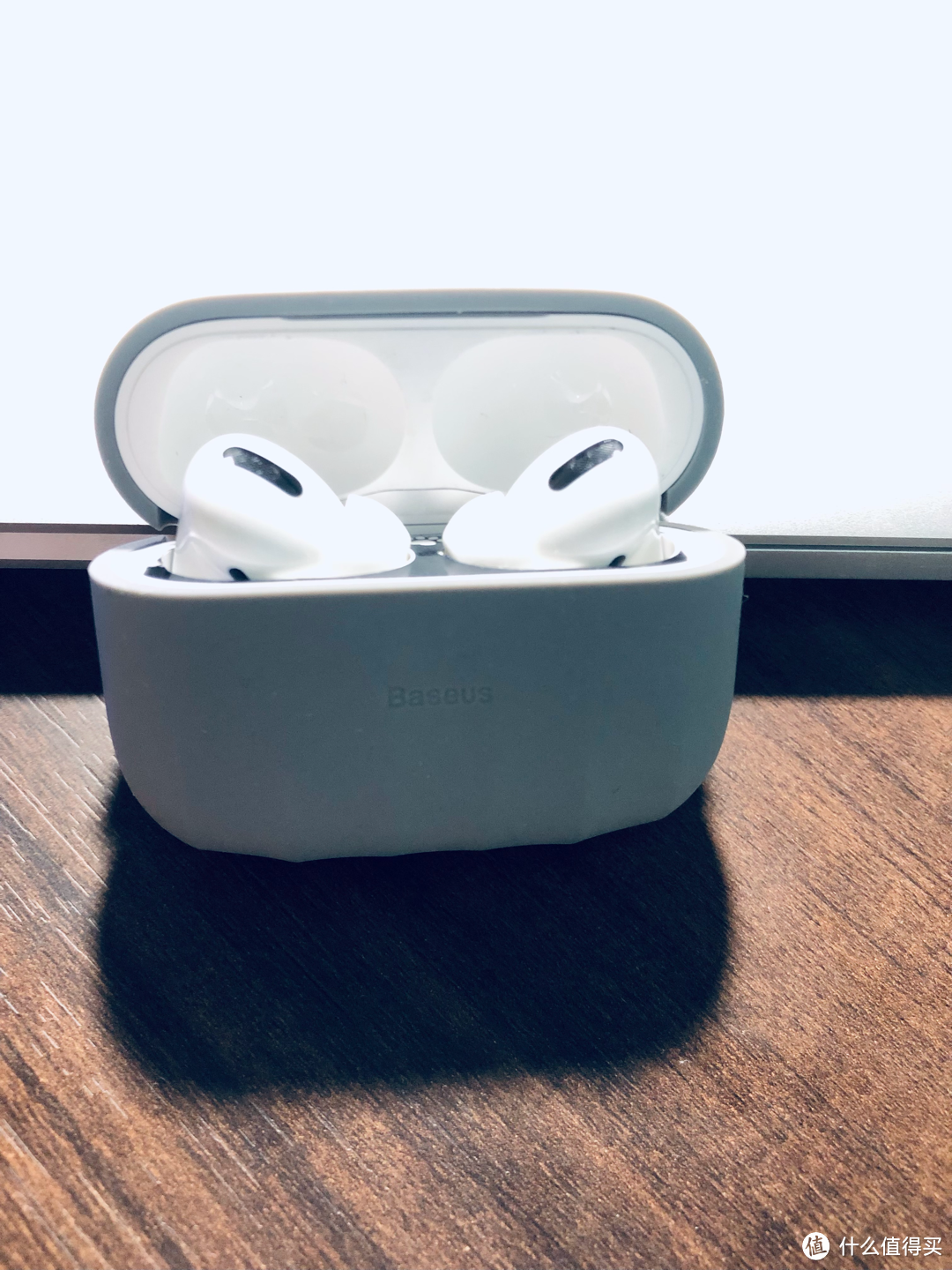 篇四：AirPods pro保护套