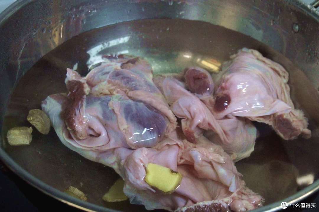 一头猪身上只有一斤多,口感Q弹有嚼劲,很多人没吃过