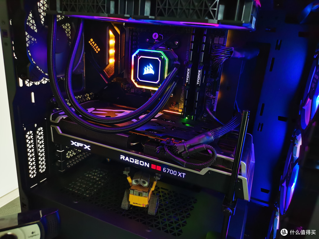 美其名曰提升生产力其实是借机会满足自己的游戏pc