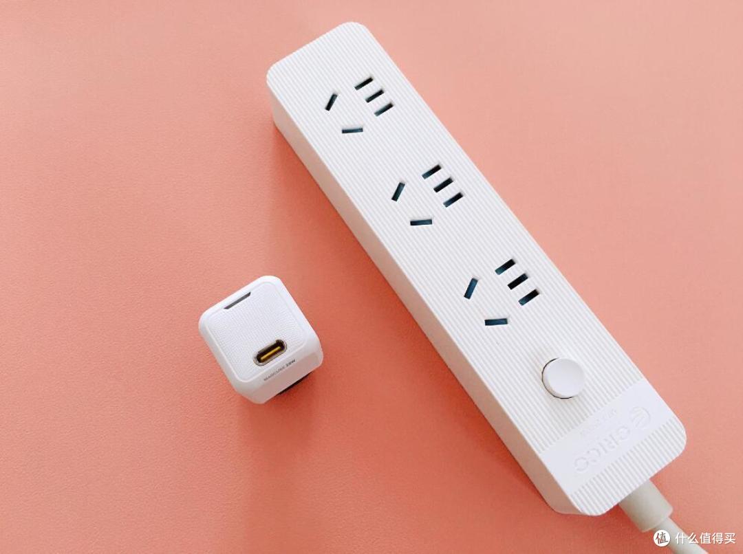 小巧精悍,Aohi Magcube 20W充电器套装轻体验