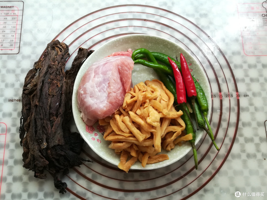 这2种食材一起炒,香辣开胃嘎嘣脆,有它多添一碗饭,专治没食欲